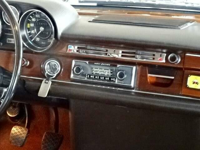 Image 10/34 of Mercedes-Benz 280 SE (1971)