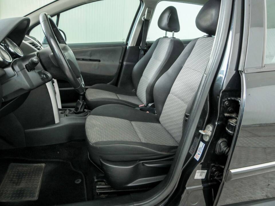 Bild 15/23 von Peugeot 207 1.6 VTi SW (2010)