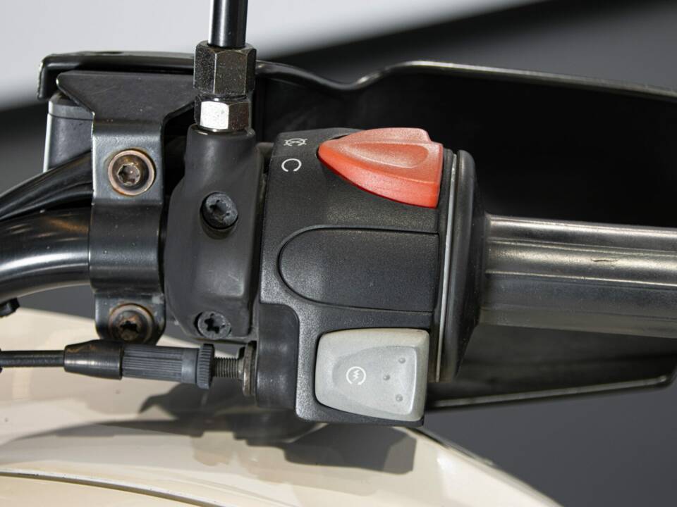 Bild 20/50 von BMW F 650 GS (2000)