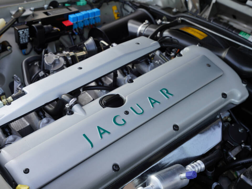 Afbeelding 17/50 van Jaguar XJS 4.0 (1995)