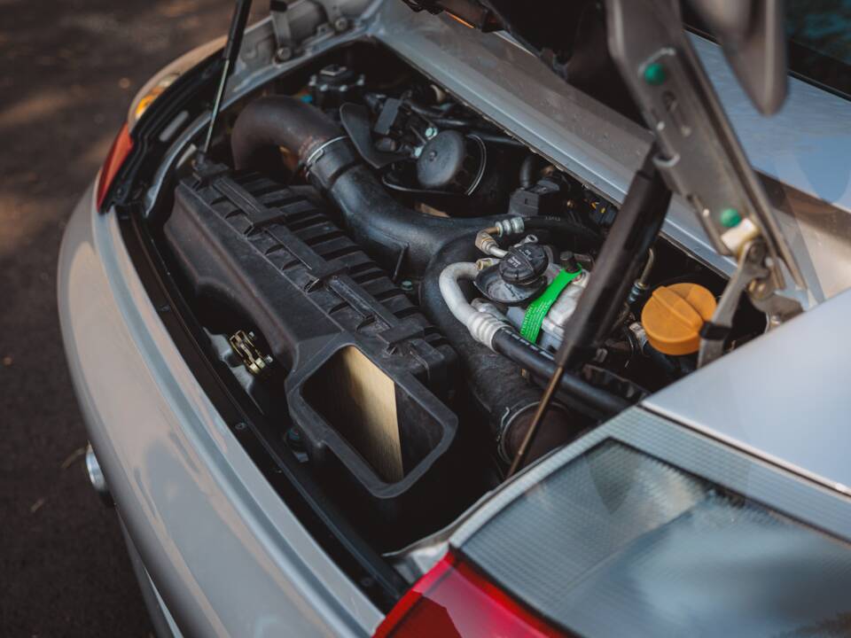 Obraz 21/38 pojazdu Porsche 911 Turbo (2001)
