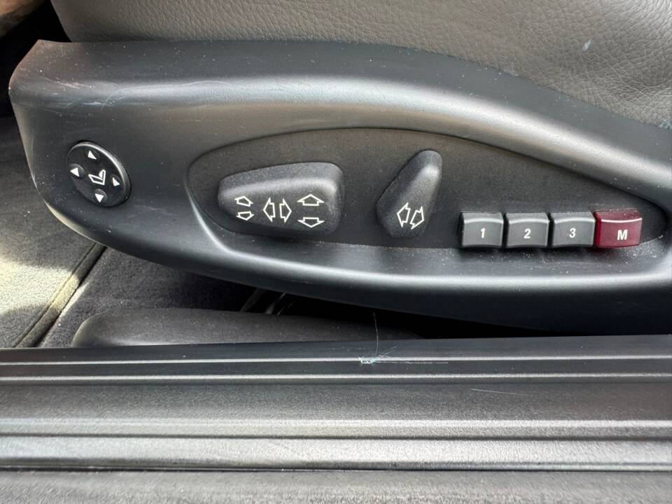 Bild 99/99 von BMW 650i (2007)