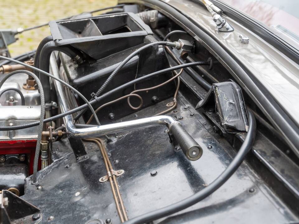 Afbeelding 21/29 van Aston Martin DB 2&#x2F;4 Mk II DHC (1956)