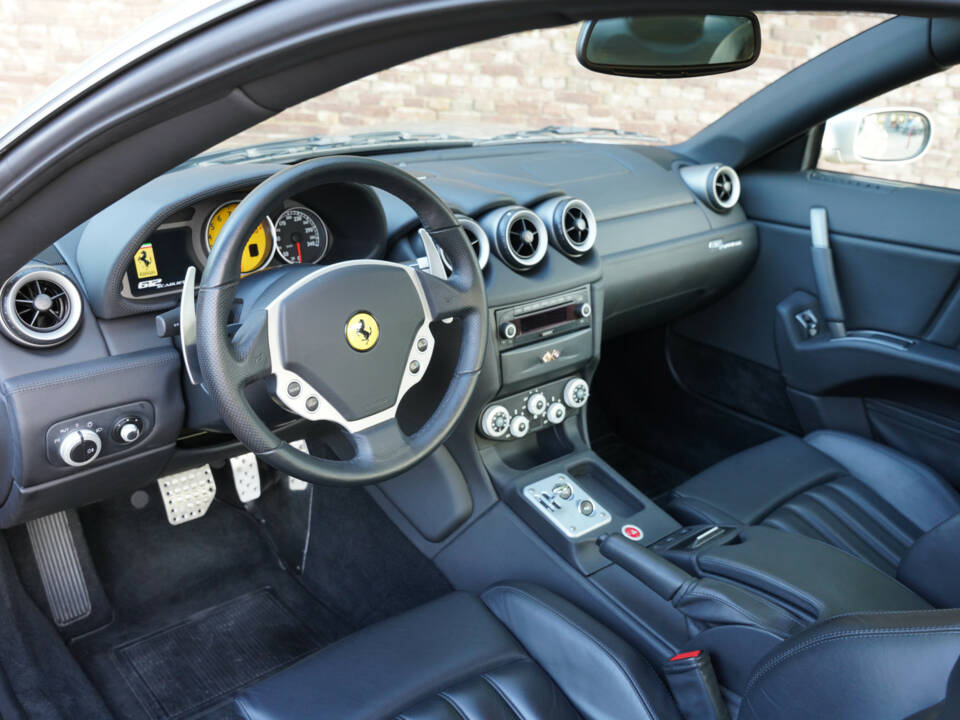 Imagen 45/50 de Ferrari 612 Scaglietti (2007)