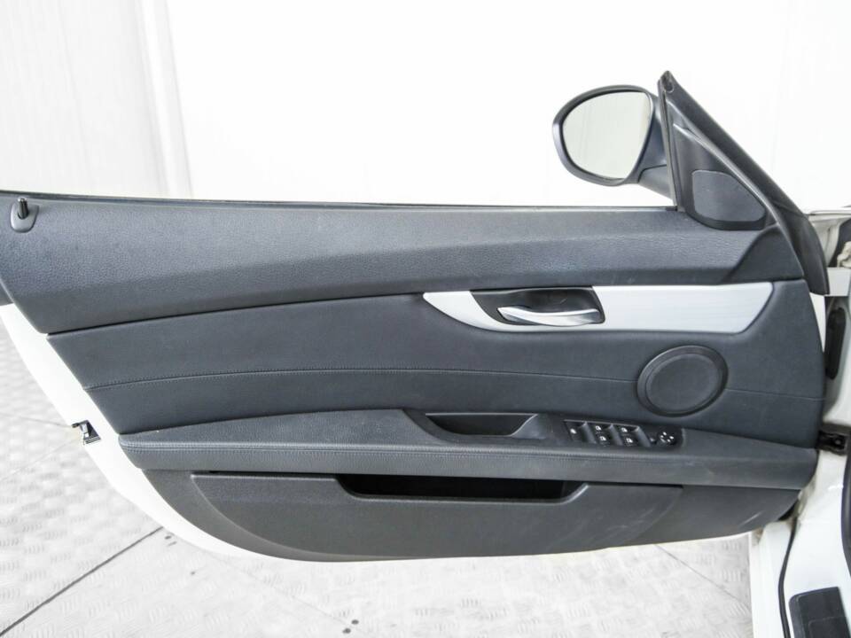 Image 19/50 of BMW Z4 sDrive23i (2010)