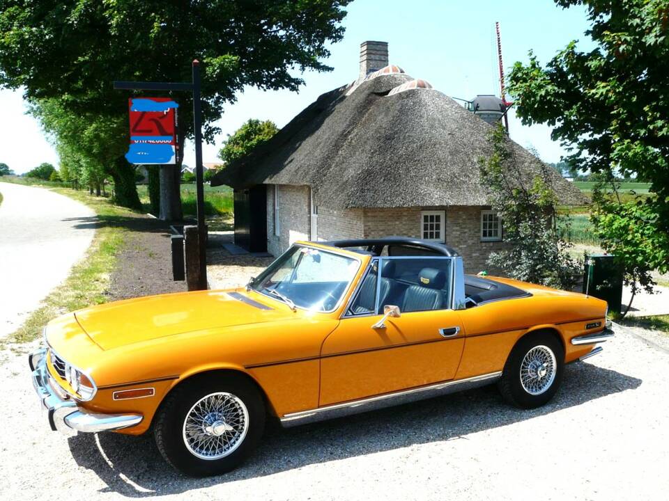 Image 2/11 de Triumph Stag (1975)