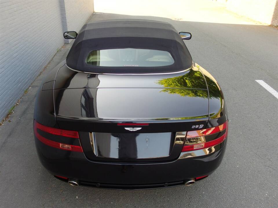 Bild 8/99 von Aston Martin DB 9 Volante (2006)