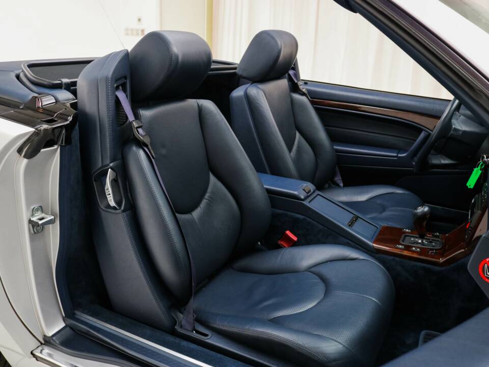 Bild 32/84 von Mercedes-Benz SL 320 (1996)