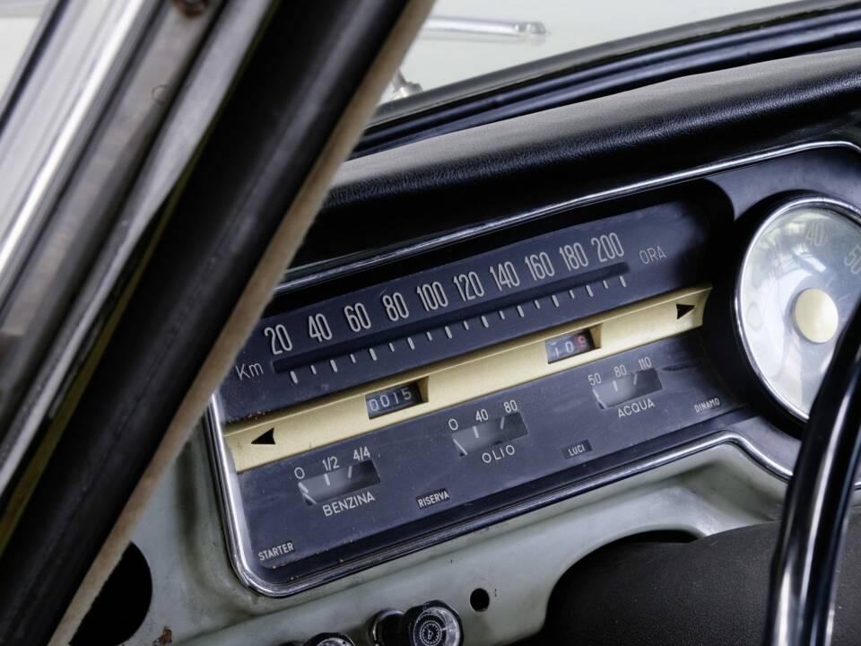 Image 23/48 of Alfa Romeo 2600 Berlina (1962)