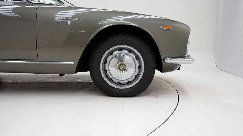 Bild 10/15 von Alfa Romeo 2000 Sprint (1961)