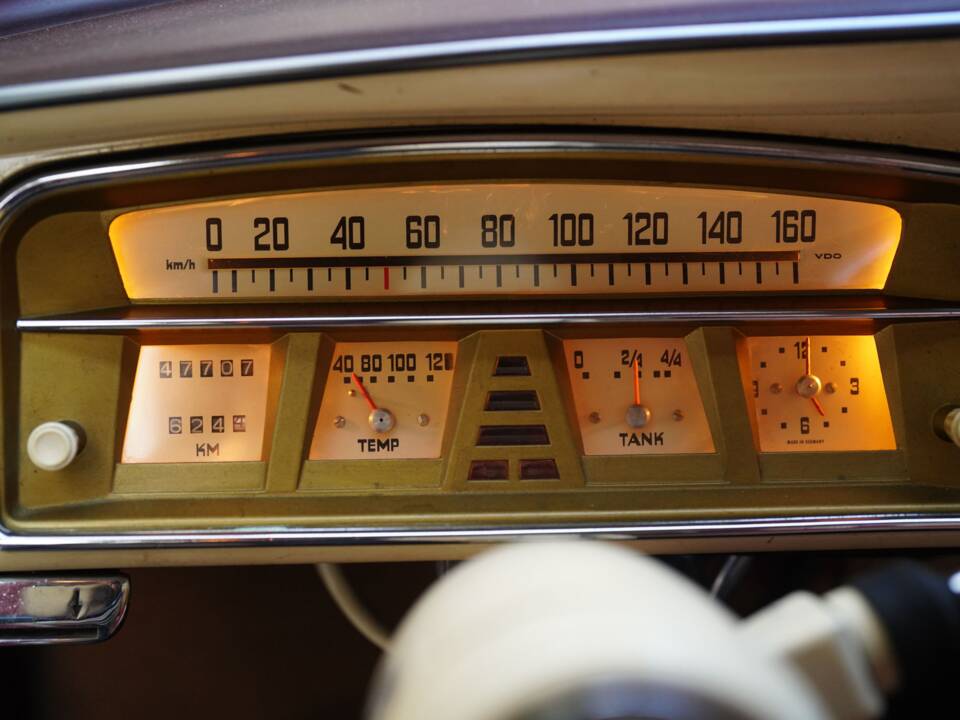 Image 26/83 of Borgward Isabella (1959)