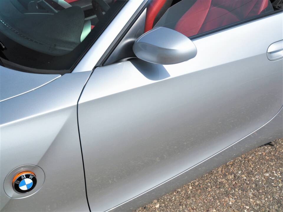 Immagine 10/15 di BMW Z4 2.5i (2005)