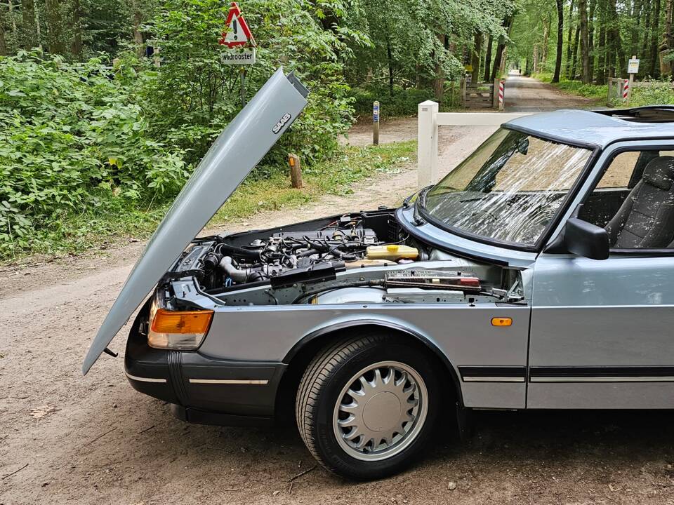 Image 22/22 of Saab 900 S (1992)