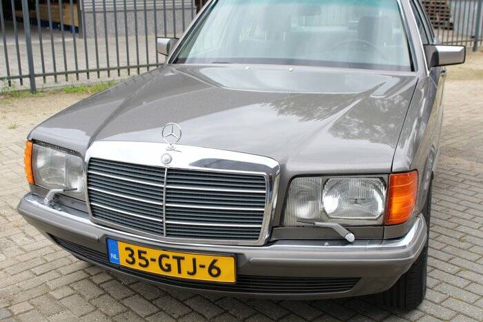 Image 7/7 of Mercedes-Benz 500 SEL (1987)