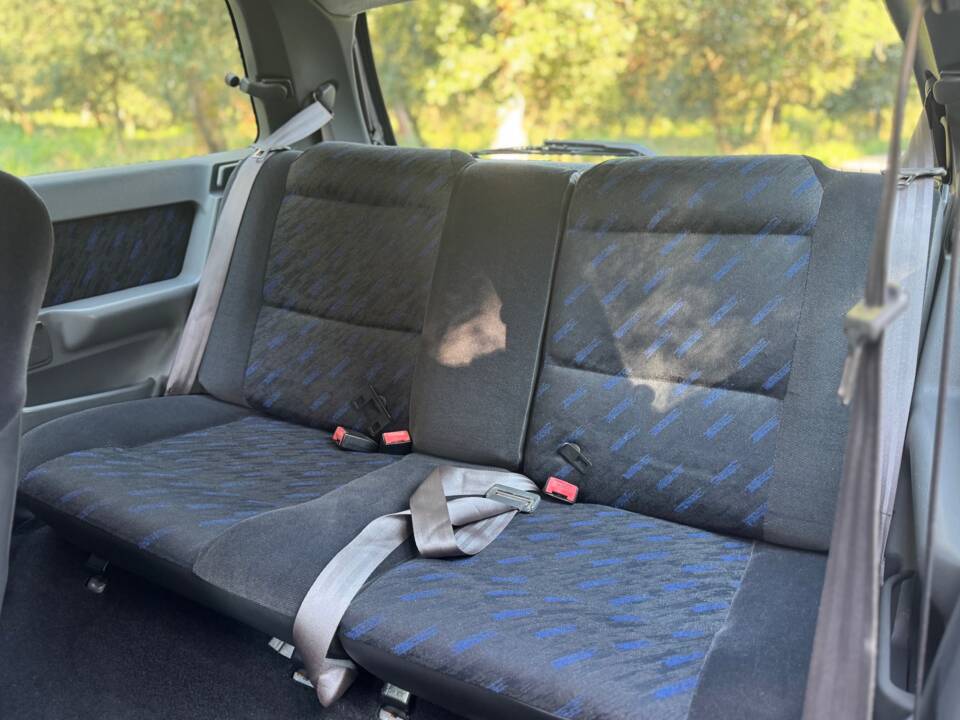 Bild 17/40 von Renault Clio I 1.8 16V (1993)