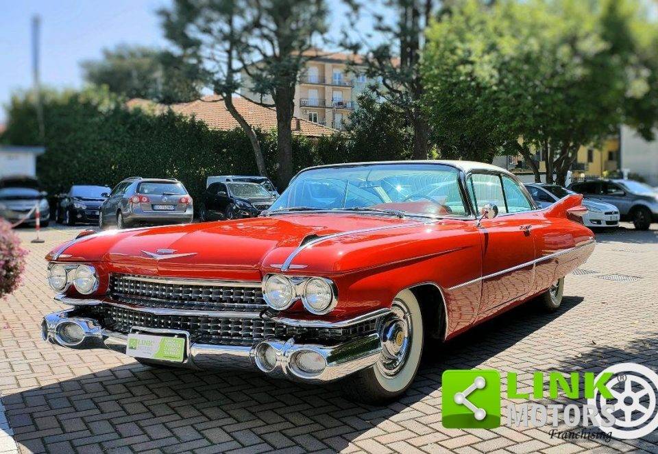 Image 2/9 of Cadillac 62 Coupe DeVille (1959)