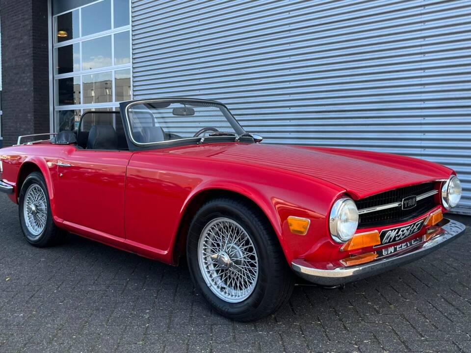 Image 3/8 of Triumph TR 6 (1971)