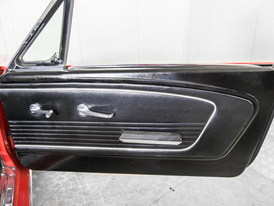 Image 33/50 of Ford Mustang 289 (1966)
