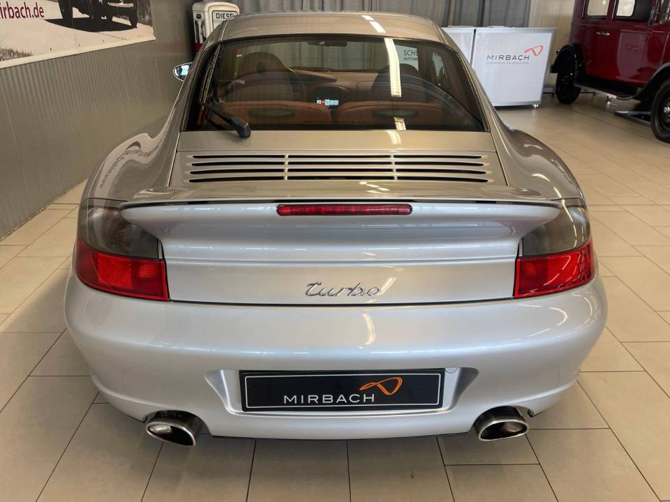 Immagine 8/15 di Porsche 911 Turbo (2000)