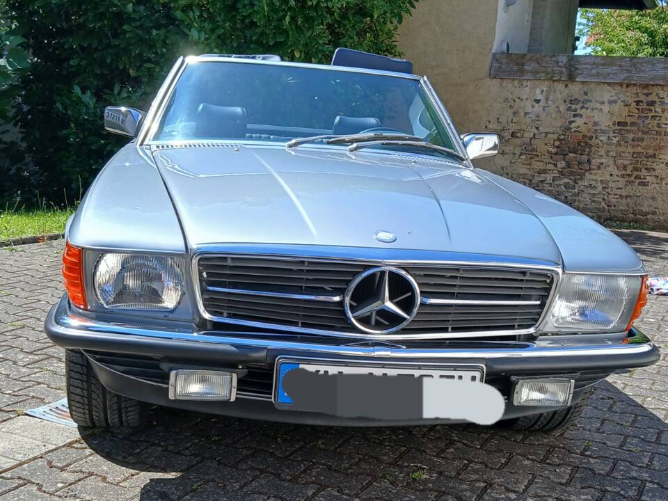 Image 8/26 of Mercedes-Benz 380 SL (1981)