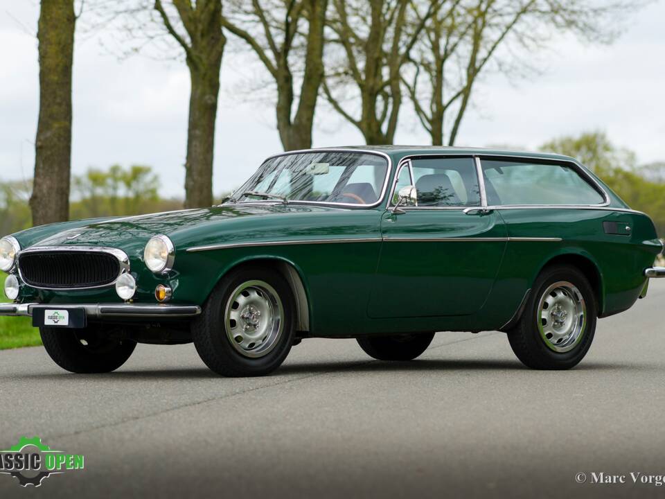 Image 1/34 of Volvo 1800 ES (1972)