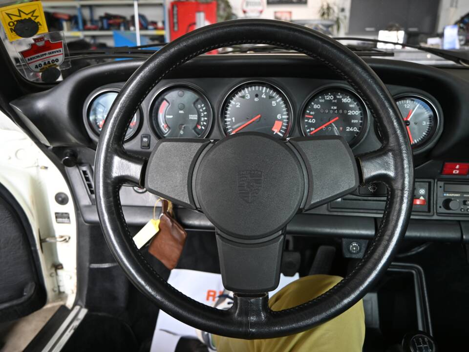 Image 3/11 de Porsche 911 SC 3.0 (1979)