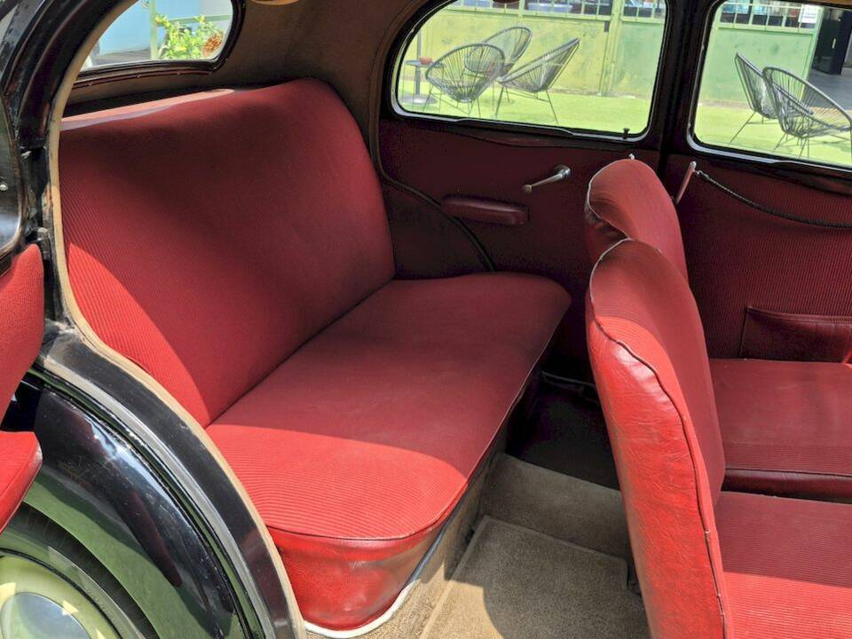Image 36/47 of FIAT 1100 E (1952)