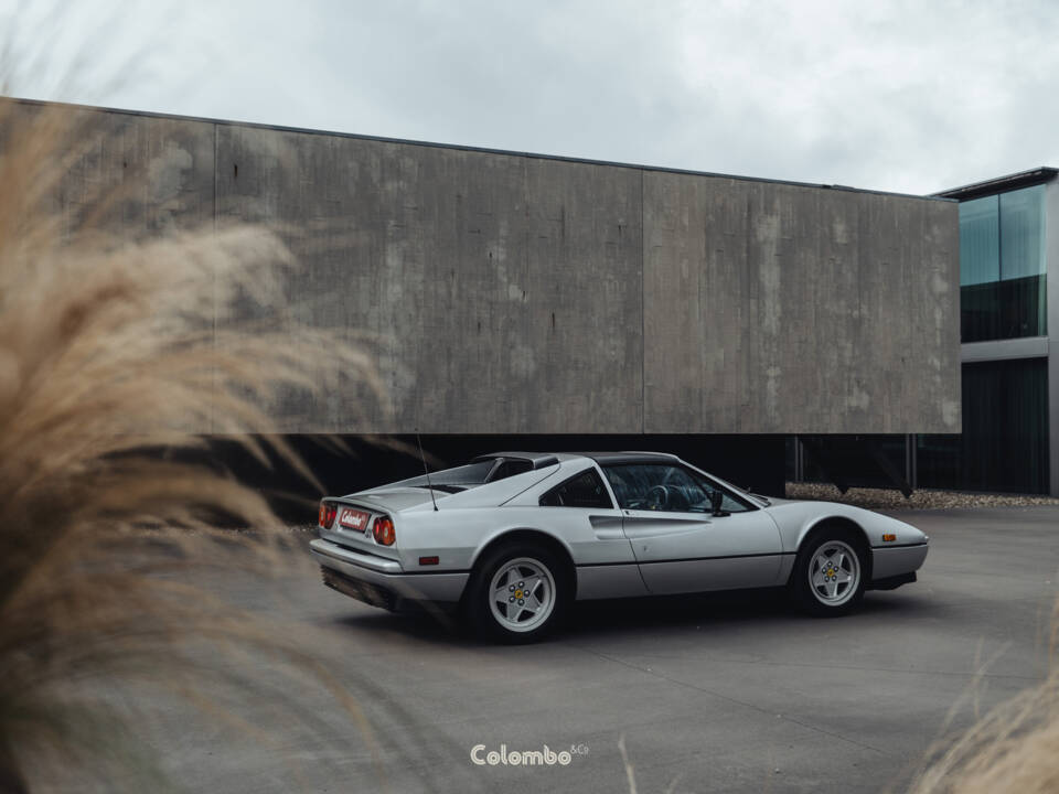 Immagine 14/24 di Ferrari 328 GTB (1986)