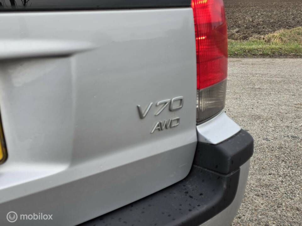 Image 13/39 de Volvo V 70 XC 2.4T (2001)