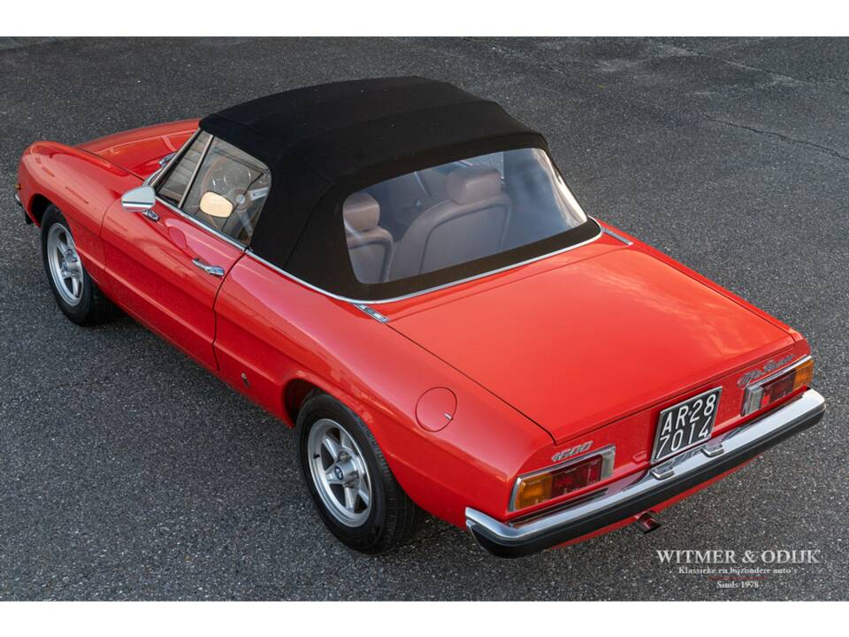 Immagine 12/31 di Alfa Romeo 1600 Spider (1974)