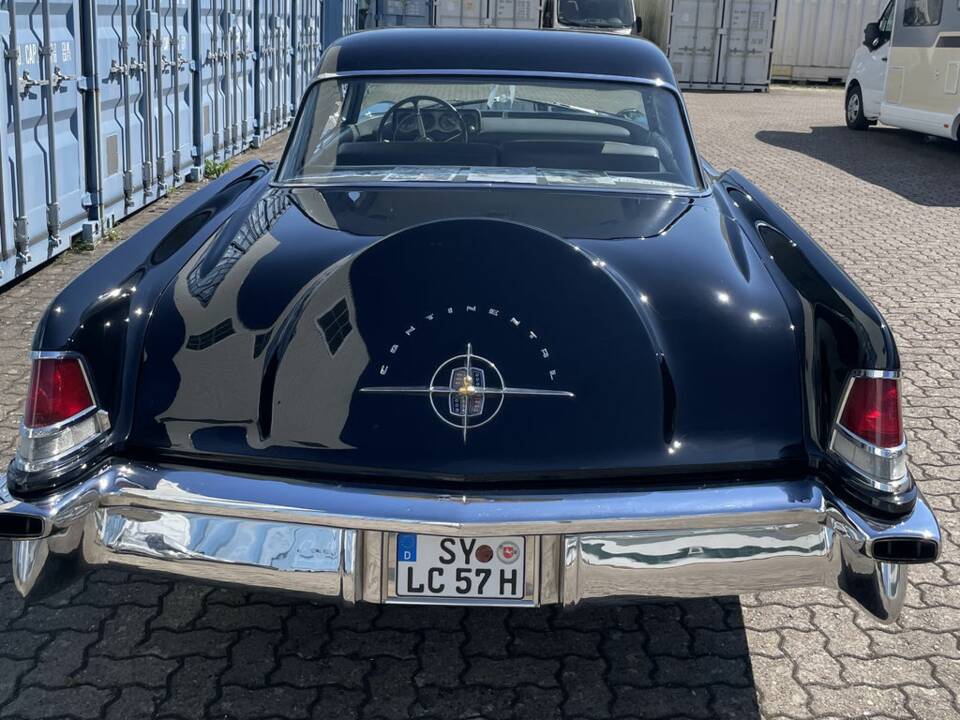 Image 7/8 of Lincoln Continental Mark II (1957)