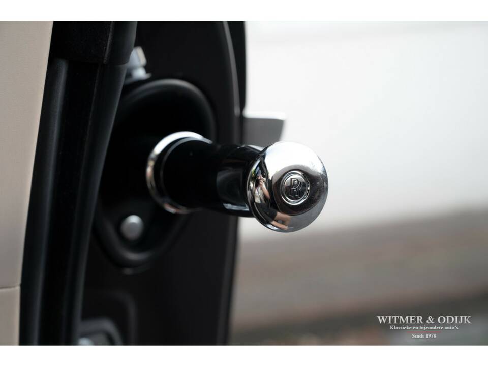 Image 22/38 of Rolls-Royce Wraith (2014)