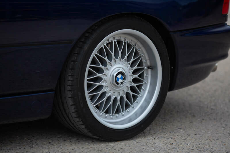 Image 39/50 de BMW 850CSi (1993)