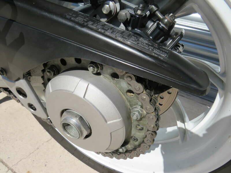 Image 37/44 de Honda VFR 750F (1991)