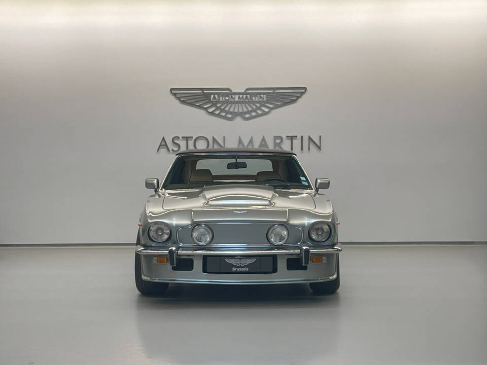 Image 2/40 de Aston Martin V8 Vantage Volante (1986)