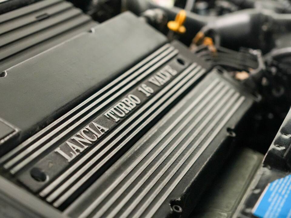 Bild 29/48 von Lancia Delta HF Integrale Evoluzione I (1992)