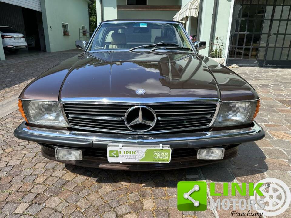 Image 2/10 de Mercedes-Benz 500 SL (1982)