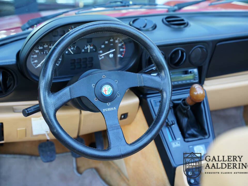 Imagen 26/50 de Alfa Romeo 2.0 Spider (1991)