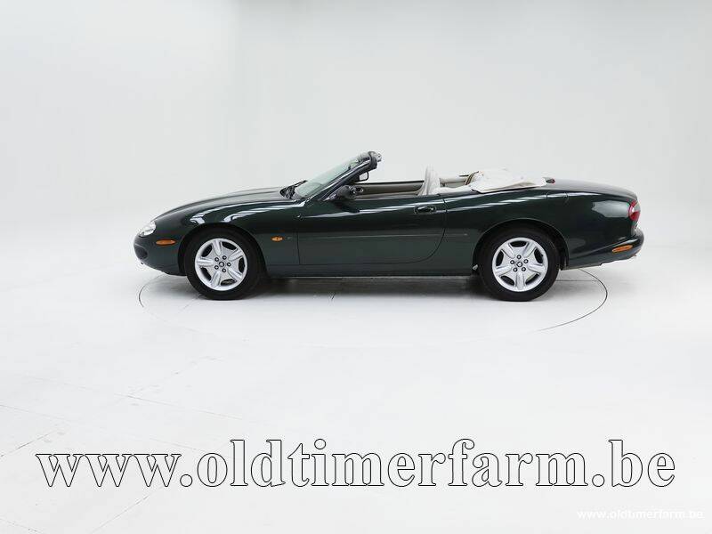 Image 8/15 de Jaguar XK8 4.0 (1998)