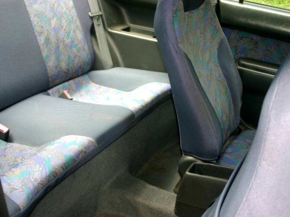 Image 29/51 of Toyota Paseo (1996)