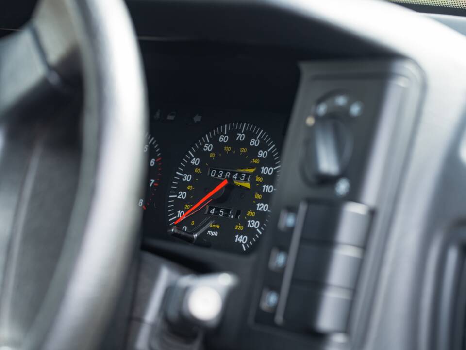 Immagine 18/50 di Volvo 440 Turbo (1992)