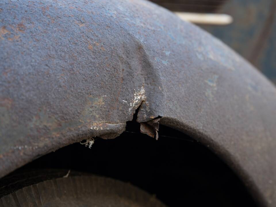 Image 24/134 of Ford V8 (1937)