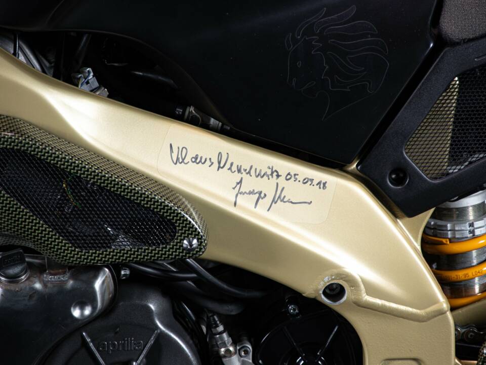 Bild 16/50 von Aprilia DUMMY (2002)