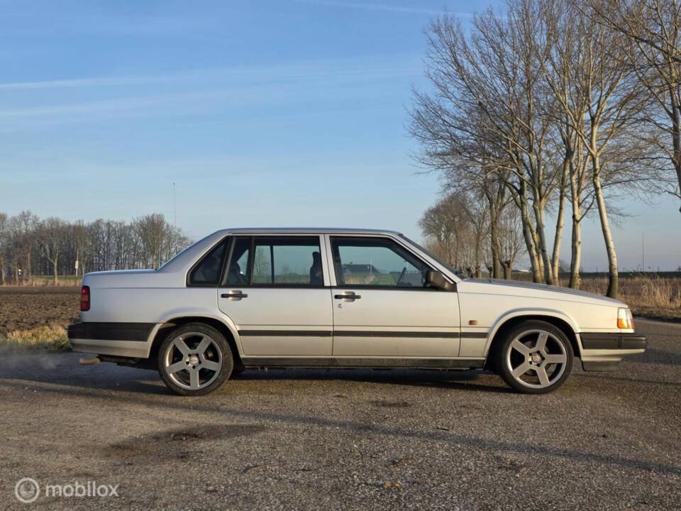 Bild 3/31 von Volvo 940 2.3i (1993)