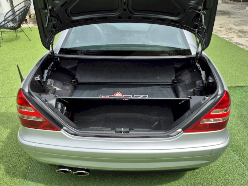 Afbeelding 62/63 van Mercedes-Benz SLK 32 AMG (2001)