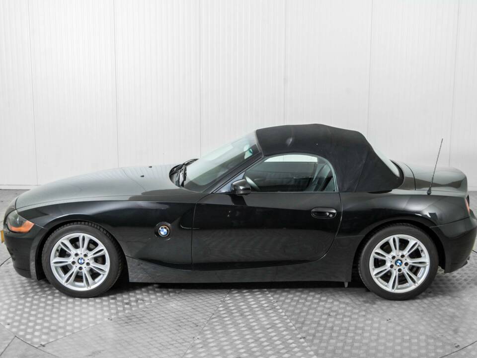 Bild 50/50 von BMW Z4 2.5i (2004)