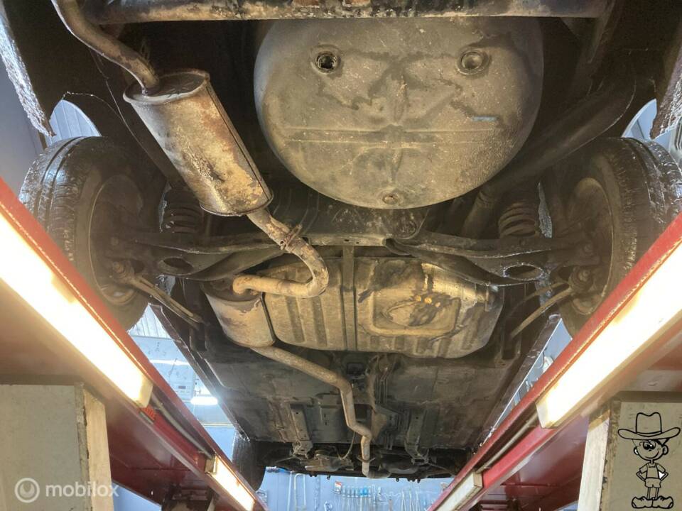 Bild 16/42 von Ford Escort 1.6 (1983)