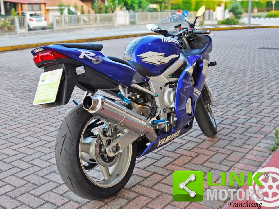 Immagine 4/10 di Yamaha DUMMY (1999)