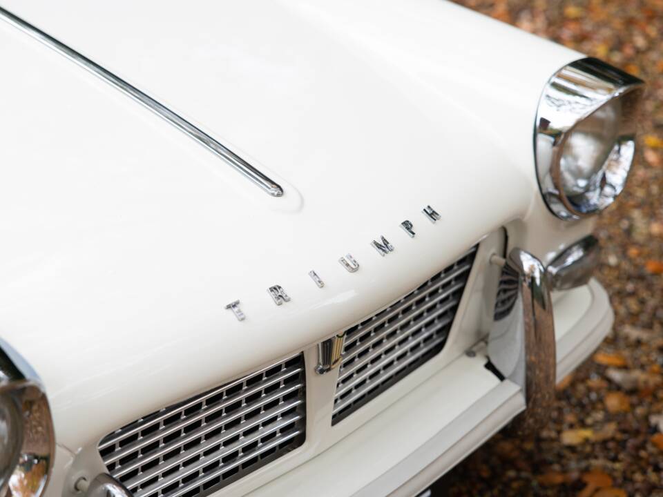 Image 24/50 of Triumph Herald 1200 (1967)
