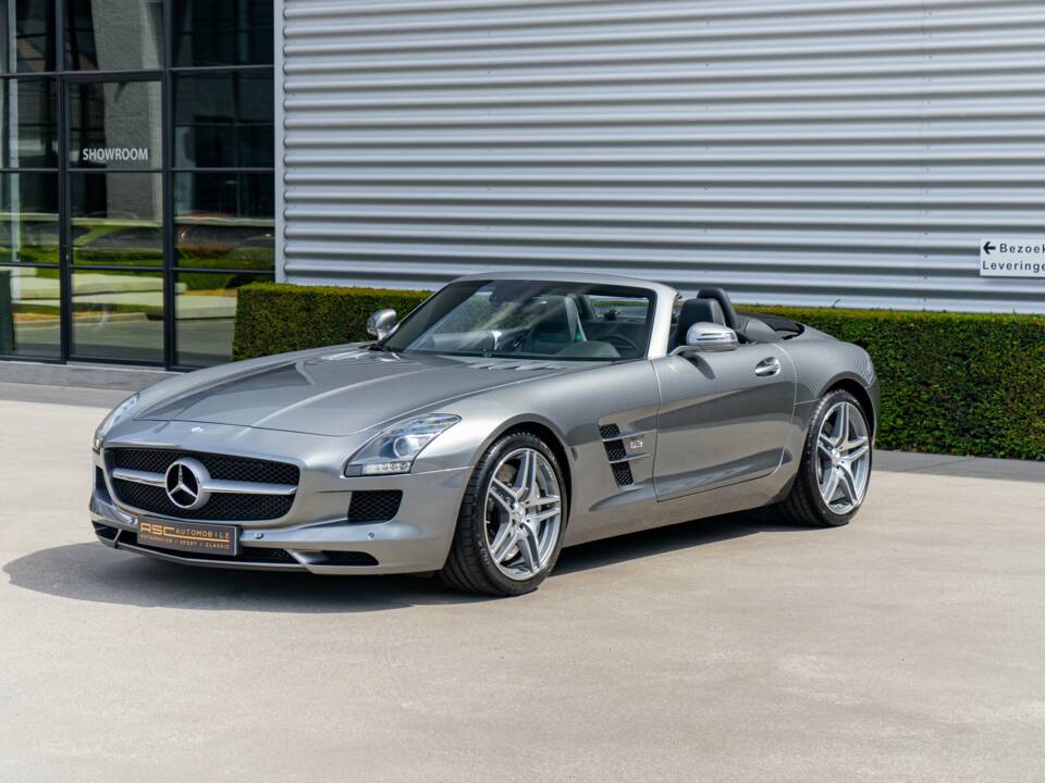 Image 3/21 of Mercedes-Benz SLS AMG Roadster (2012)